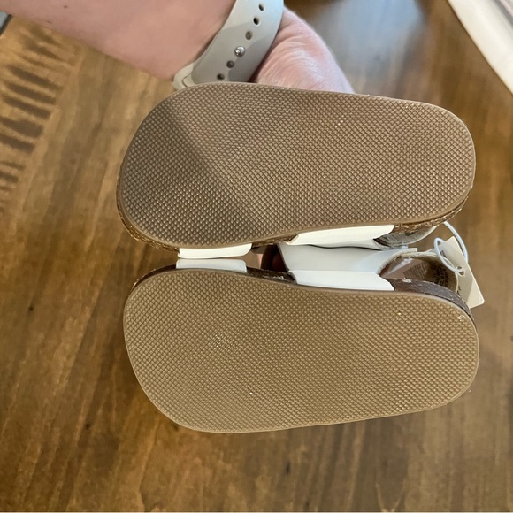 Baby sandals 6-12m BNWT - Picture 2 of 2